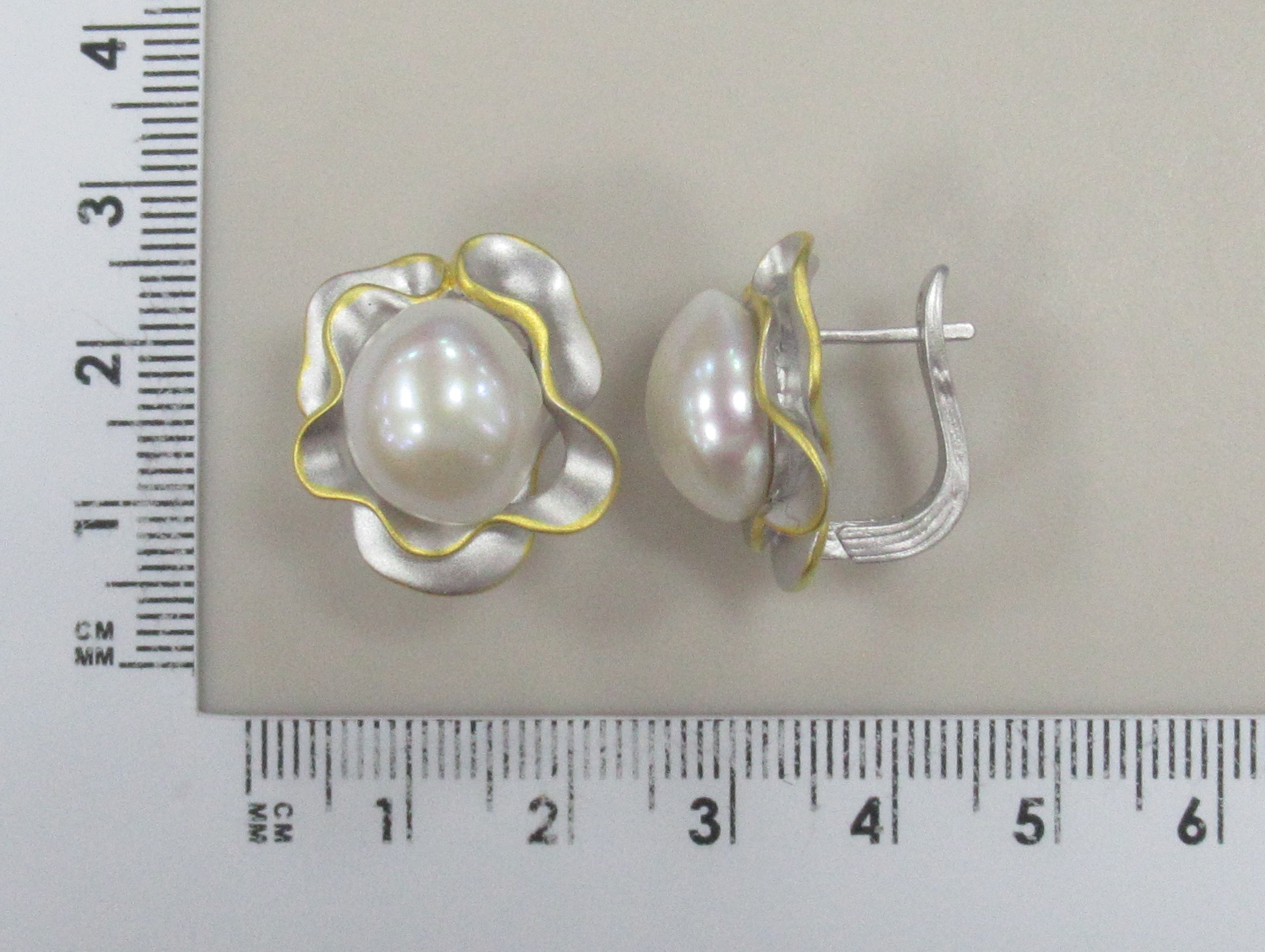 Серебряные серьги с жемчугом Барокко